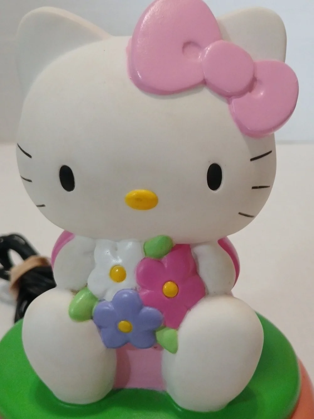 VTG Saniro Y2K Hello Kitty Pink Bow Flower ALARM Clock NIGHT LIGHT(NEEDS BULB)